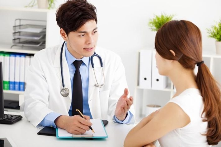 dấu hiệu cần gặp bác sĩ khi bị cảm cúm nặng
